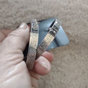 Bracelet and earrings